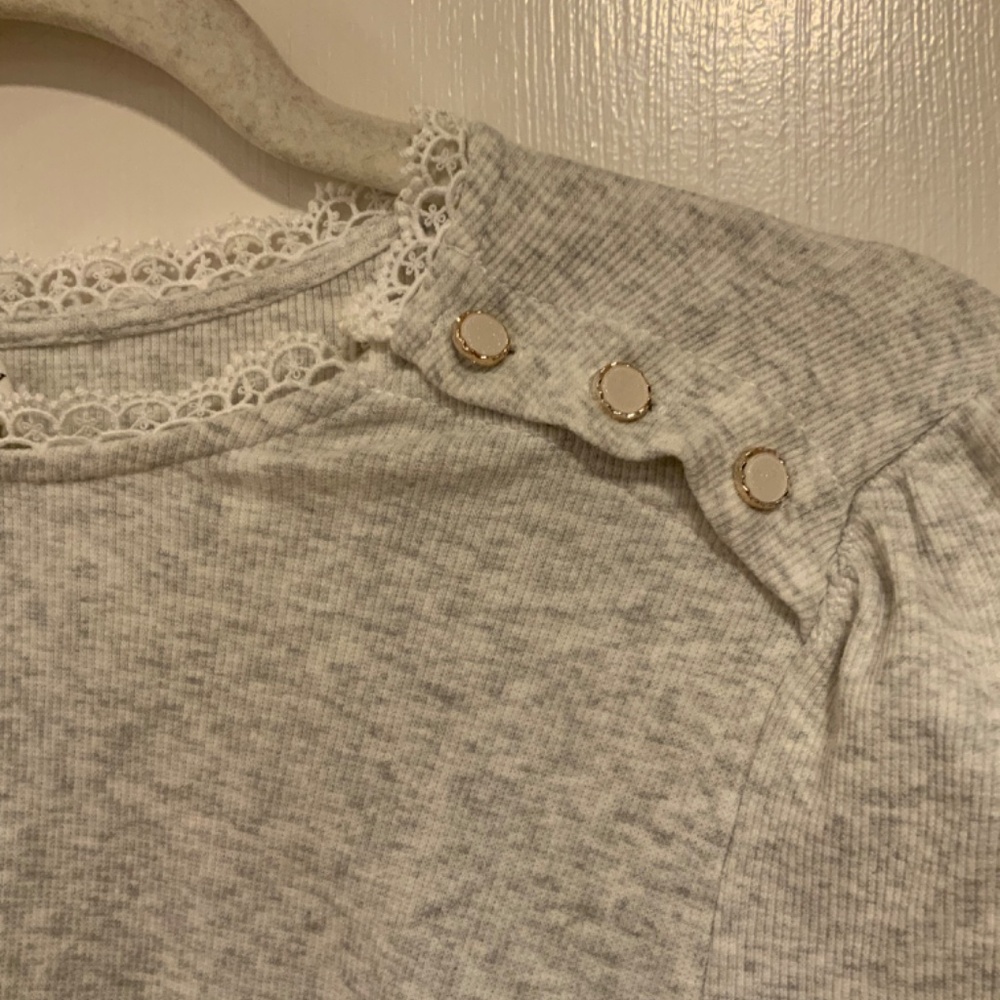 Top - Picture 2 of 2